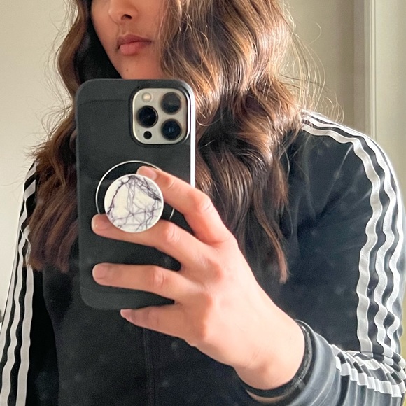 Meet your Posher, Sheyla - Picture 1 of 1